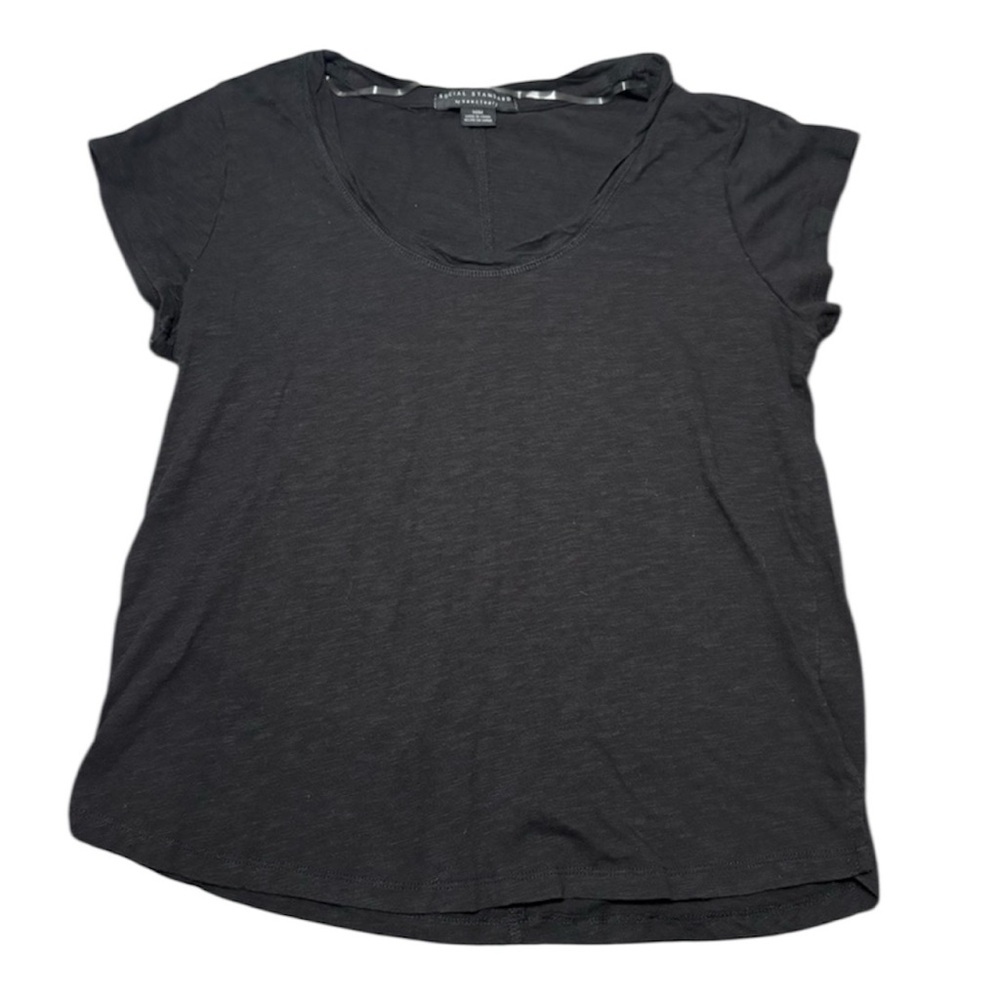 Social by Standard Sanctuary Women’s Medium Black Tee